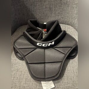 CCM TCG 900 Goalie Neck Guard Senior Large XL Black New with Tags
